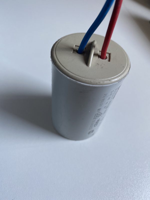 capacitor de permanente para compressor maq italianinha modelo P1 e P2